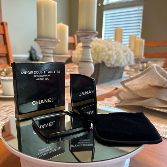 Chanel mirror & dust-bag NIB/NWT! - Picture 4 of 4